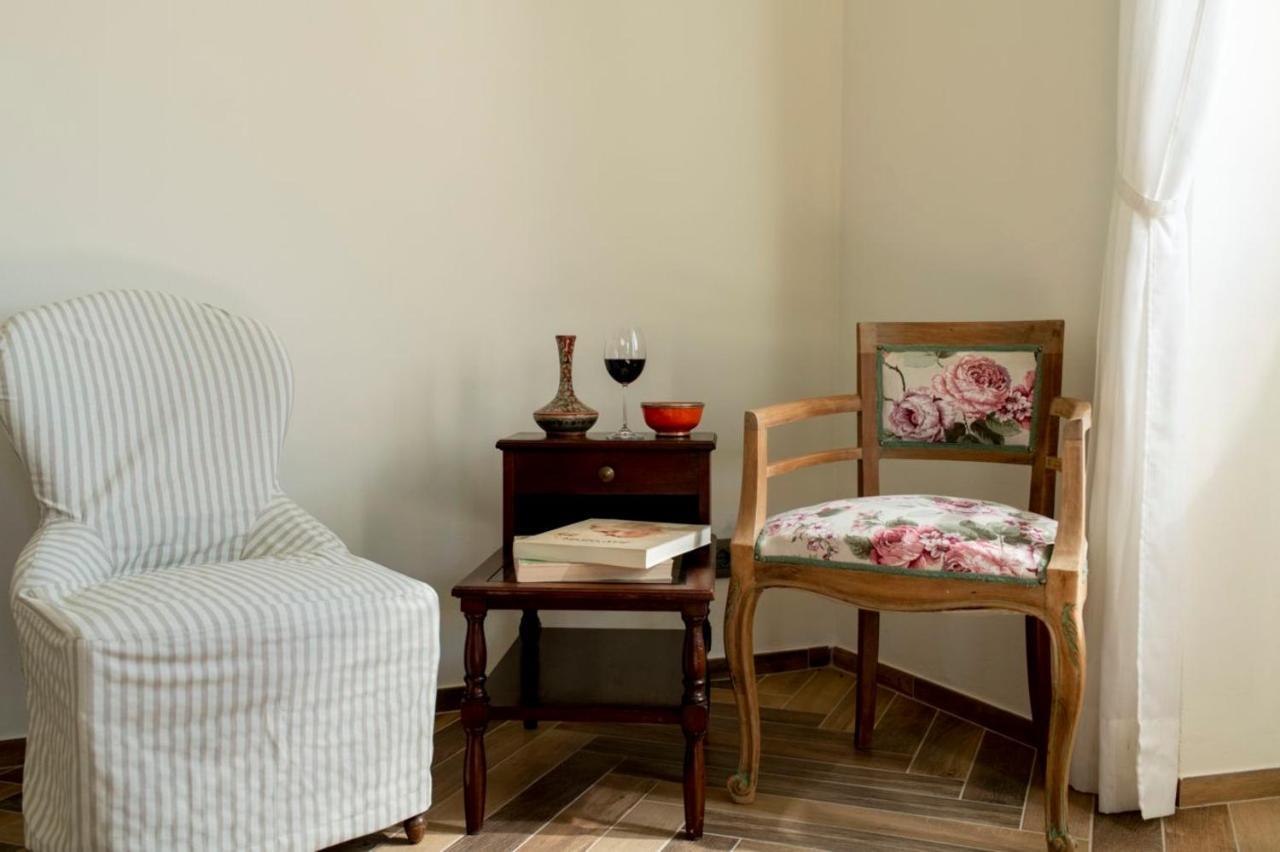 Diano dʼAlba Le Vecchie Persiane - Bed & Breakfast מראה חיצוני תמונה