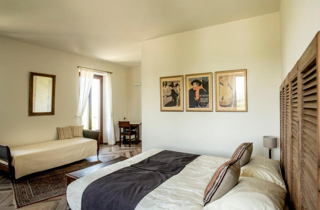 Diano dʼAlba Le Vecchie Persiane - Bed & Breakfast מראה חיצוני תמונה