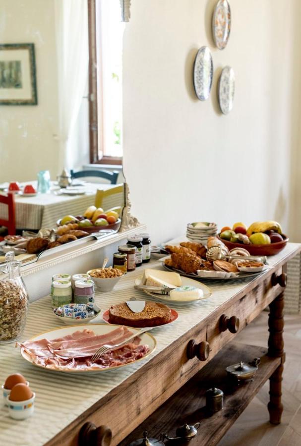 Diano dʼAlba Le Vecchie Persiane - Bed & Breakfast מראה חיצוני תמונה