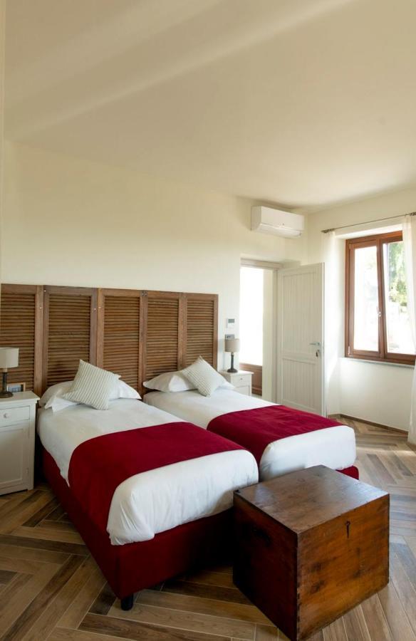 Diano dʼAlba Le Vecchie Persiane - Bed & Breakfast מראה חיצוני תמונה