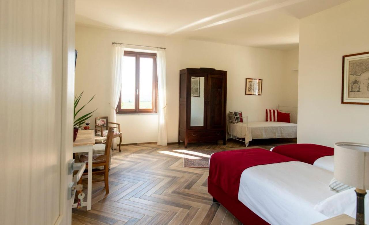 Diano dʼAlba Le Vecchie Persiane - Bed & Breakfast מראה חיצוני תמונה