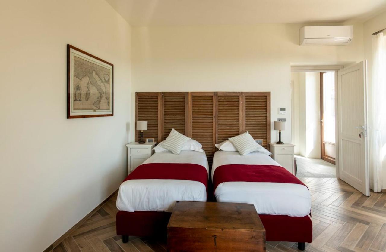 Diano dʼAlba Le Vecchie Persiane - Bed & Breakfast מראה חיצוני תמונה