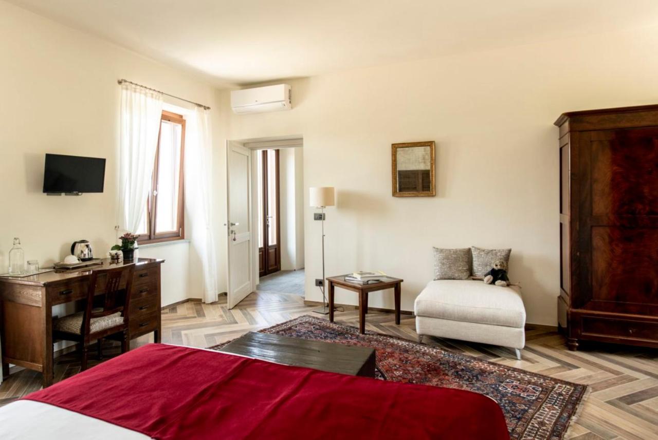 Diano dʼAlba Le Vecchie Persiane - Bed & Breakfast מראה חיצוני תמונה